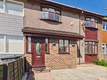 3 bedroom terraced house for sale