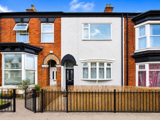 3 bedroom terraced house for sale