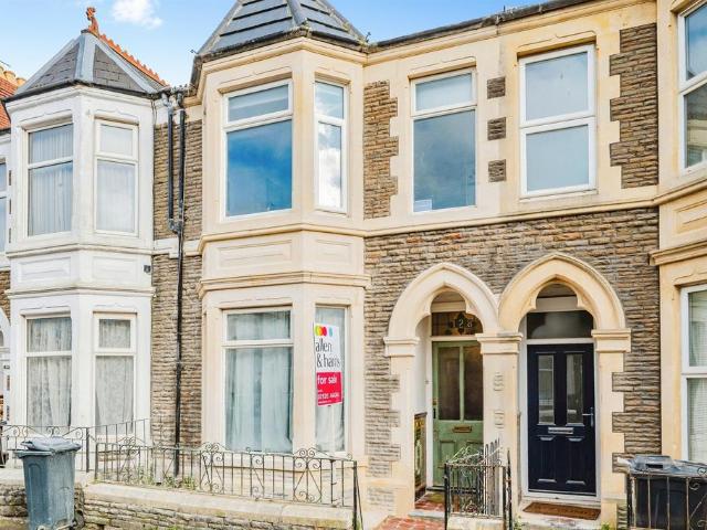 3 bedroom terraced house for sale