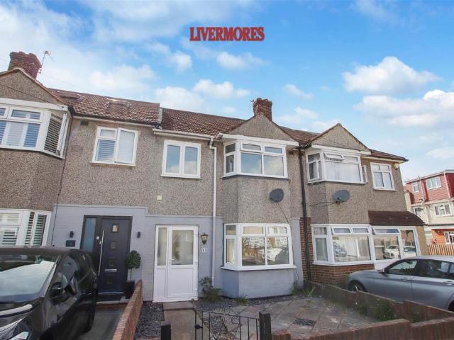 3 bedroom terraced house for sale