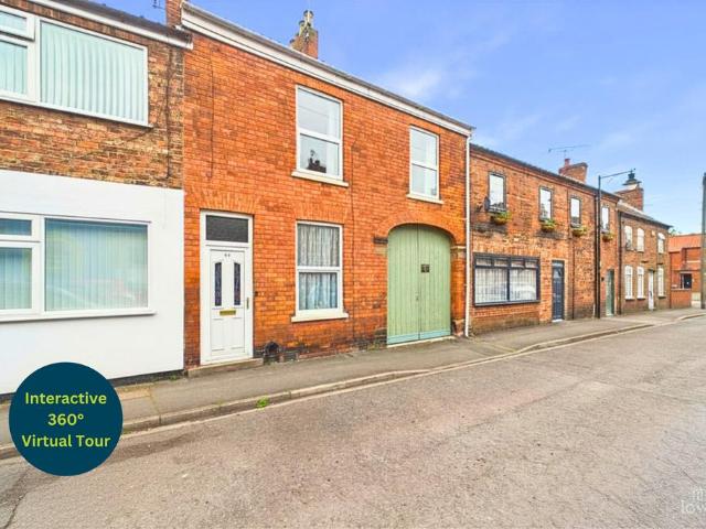 3 bedroom terraced house for sale