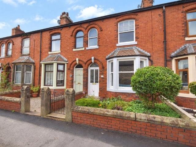 3 bedroom terraced house for sale