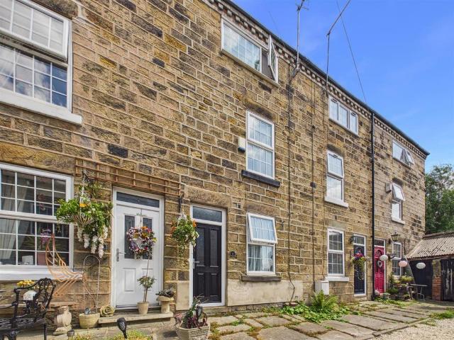 3 bedroom terraced house for sale