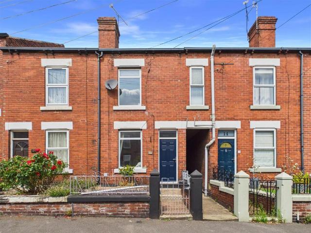 3 bedroom terraced house for sale
