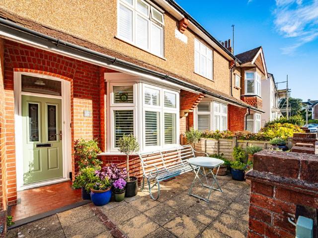 3 bedroom terraced house for sale