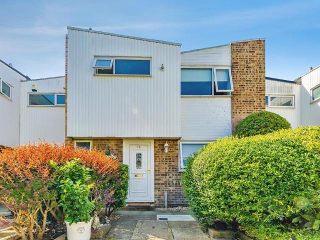3 bedroom terraced house for sale