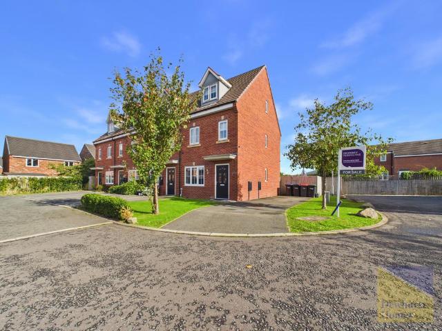 3 bedroom terraced house for sale