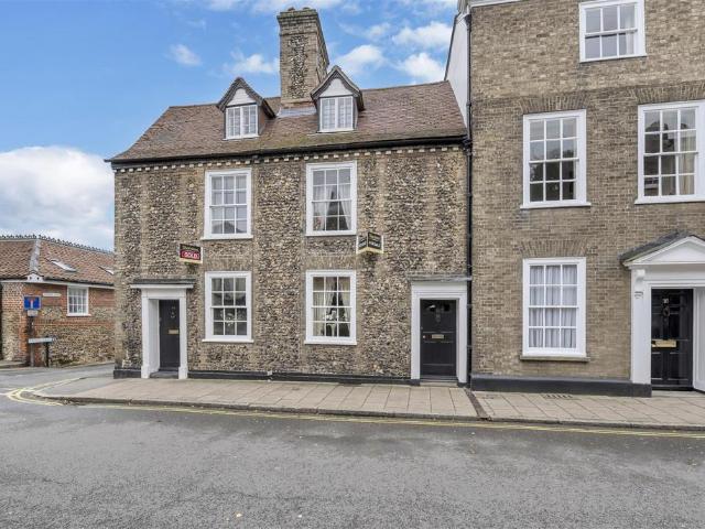 3 bedroom terraced house for sale