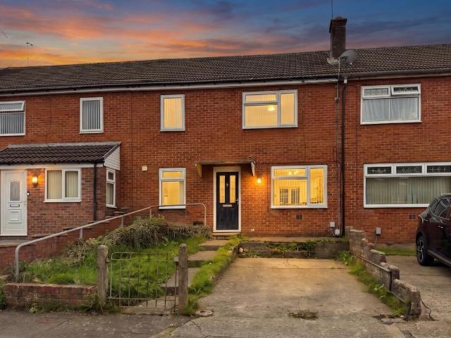 3 bedroom terraced house for sale