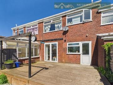 3 bedroom terraced house for sale