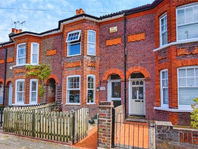 3 bedroom terraced house for sale