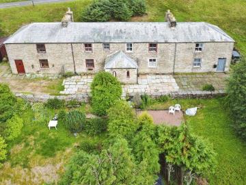 North East, North England - Garden, Fireplace