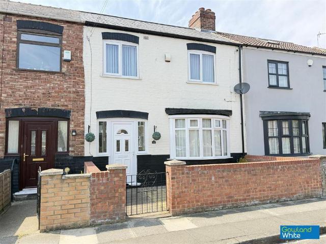 3 bedroom terraced house for sale