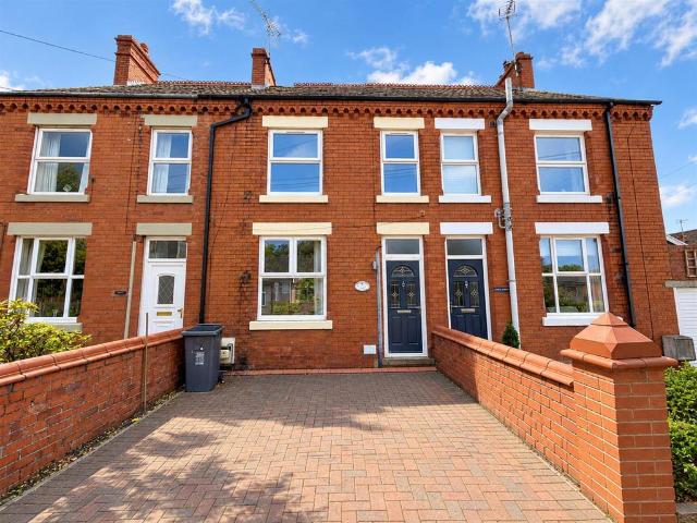 3 bedroom terraced house for sale
