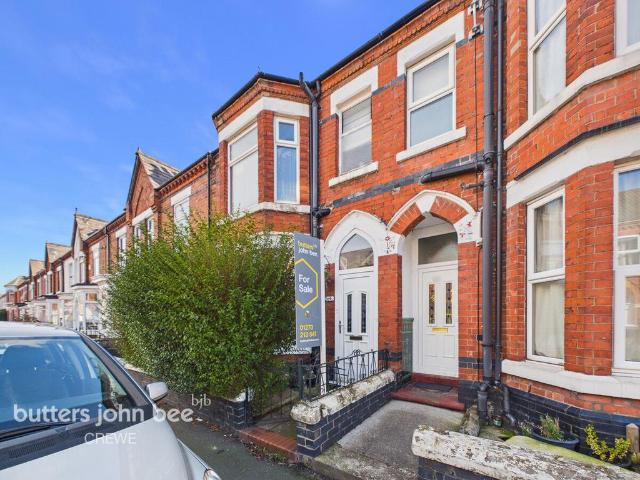 3 bedroom terraced house for sale