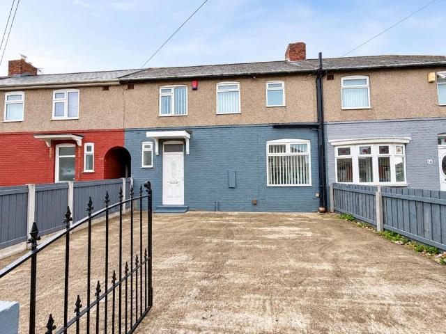 3 bedroom terraced house for sale