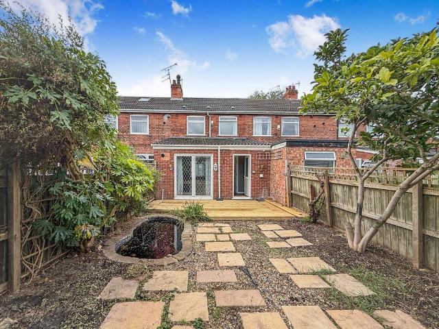3 bedroom terraced house for sale