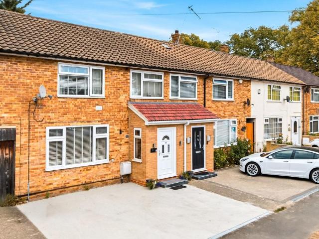 3 bedroom terraced house for sale