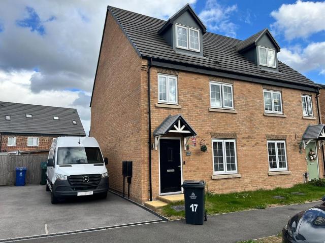 3 bedroom terraced house for sale
