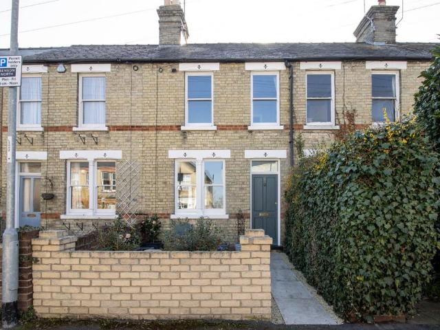 3 bedroom terraced house for sale
