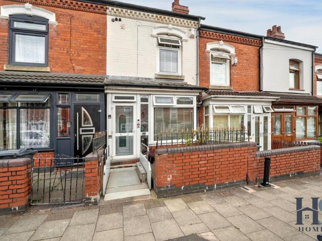 3 bedroom terraced house for sale