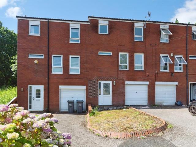 3 bedroom terraced house for sale