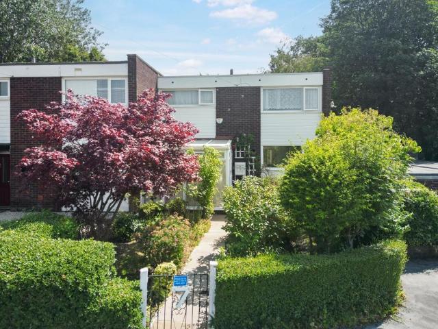3 bedroom terraced house for sale