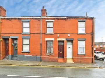 House for sale in St Helens - Equipped kitchen