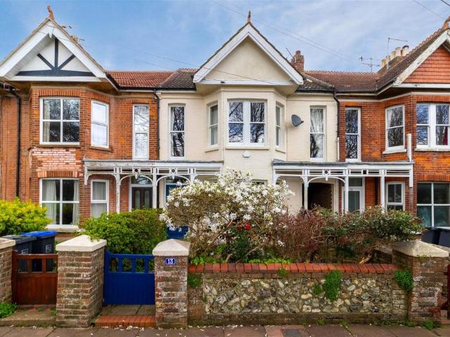 3 bedroom terraced house for sale