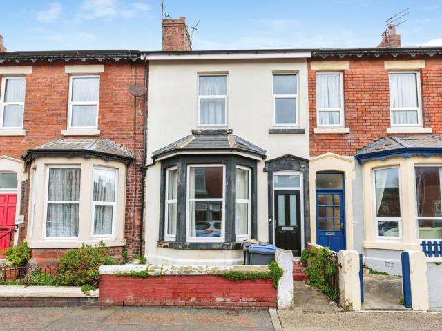 3 bedroom terraced house for sale