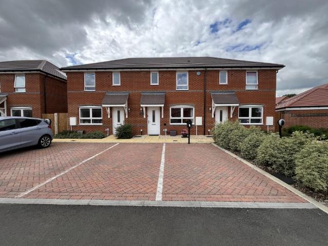 3 bedroom terraced house for sale