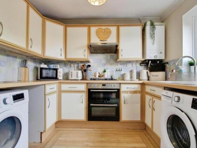 3 bedroom terraced house for sale in Catmint Close, Woodhall Park, SN2