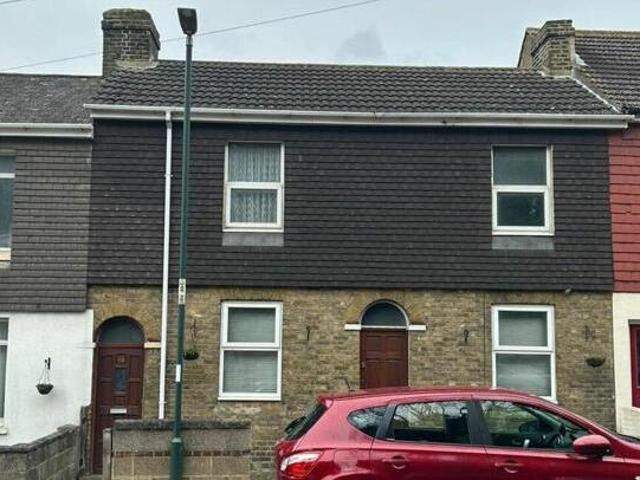 3 Bedroom Terraced House For Sale In Chatham