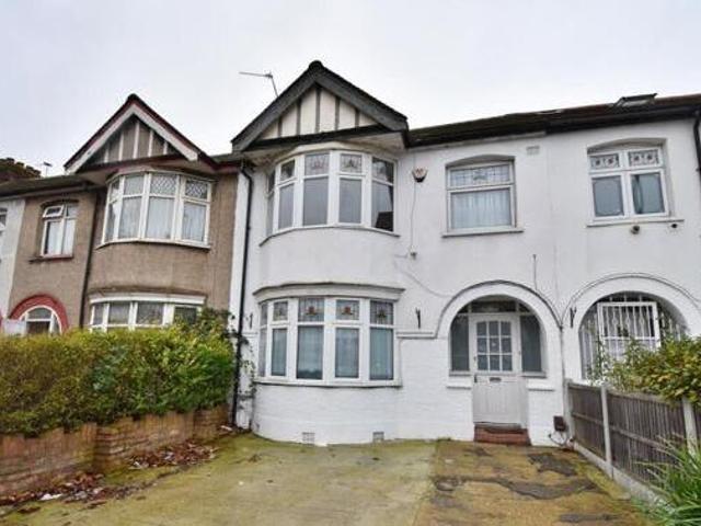 3 Bedroom Terraced House For Sale In Chingford
