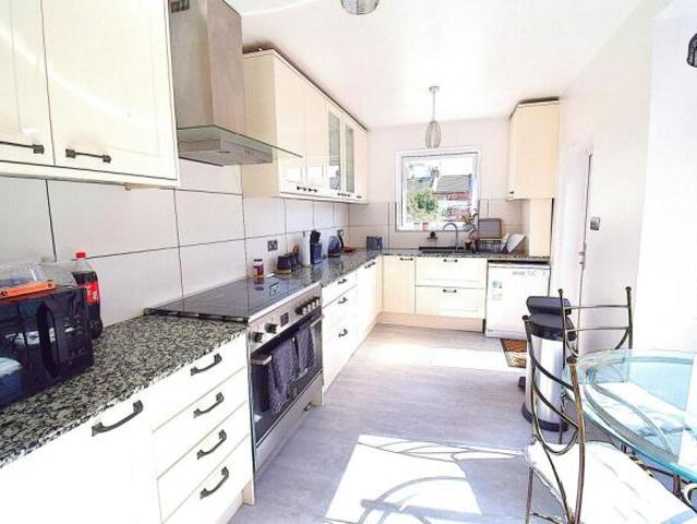 3 bedroom terraced house for sale in Clare Street, Northampton, NN1