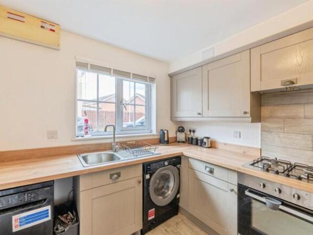 3 bedroom terraced house for sale in Acasta Way, Hull, HU9
