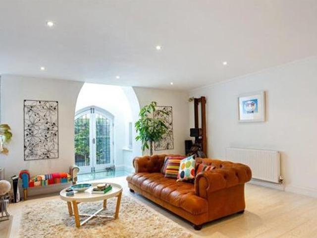 3 Bedroom Terraced House For Sale In Altrincham, Cheshire