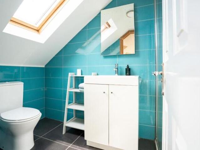 3 bedroom terraced house for sale in Ashton Gate Road, Southville, BS3