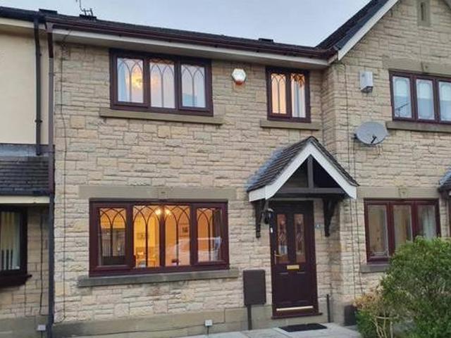 3 bedroom terraced house for sale in Goodacre Hyde SK14