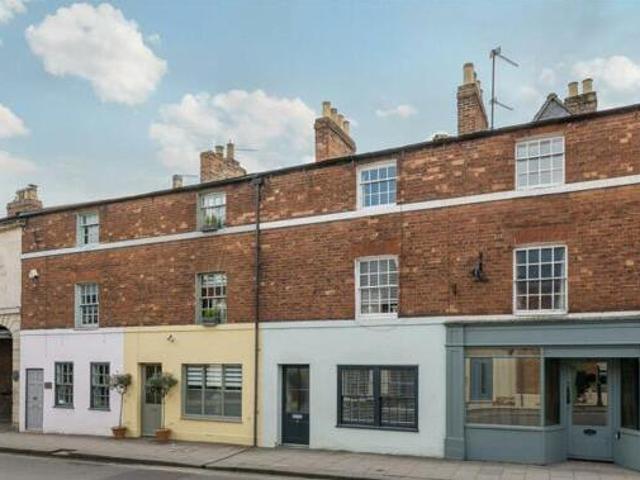 3 Bedroom Terraced House For Sale In Devizes, Wiltshire