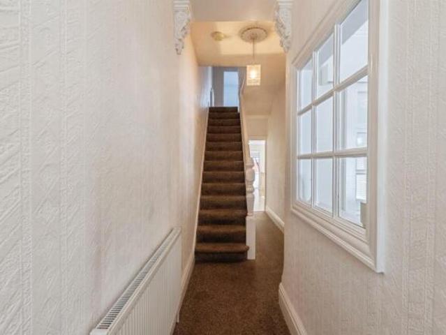 3 bedroom terraced house for sale in Faraday Street, Hull, HU9