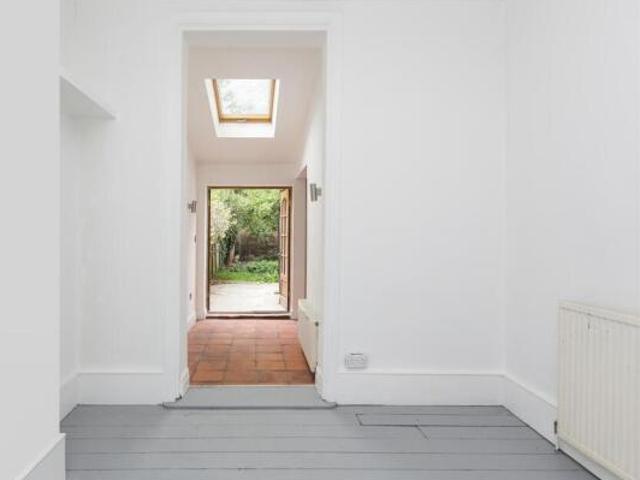 3 bedroom terraced house for sale in Lugard Road, London, SE15