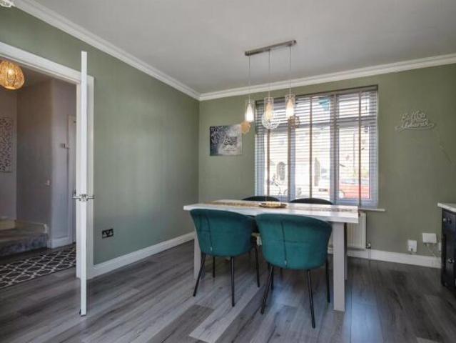 3 bedroom terraced house for sale in Sisley Road, Barking, IG11