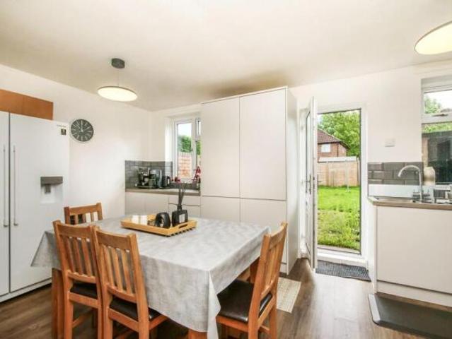 3 bedroom terraced house for sale in Spalding Avenue, York, YO30