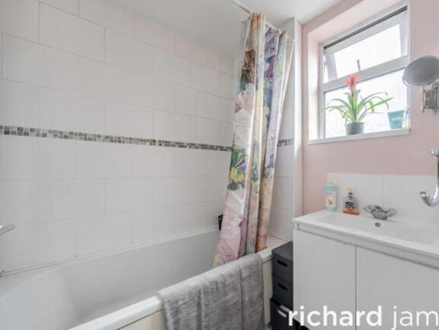 3 bedroom terraced house for sale in Stamford Close, Toothill, Swindon, SN5