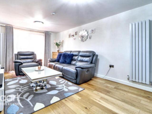 3 bedroom terraced house for sale in Permayne, New Bradwell, MK13