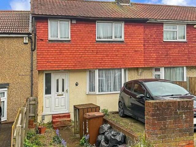 3 Bedroom Terraced House For Sale In Rochester, Kent