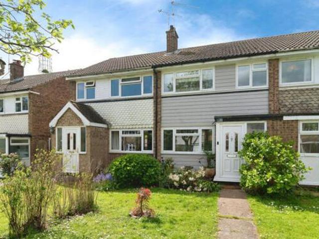 3 Bedroom Terraced House For Sale In Rayleigh