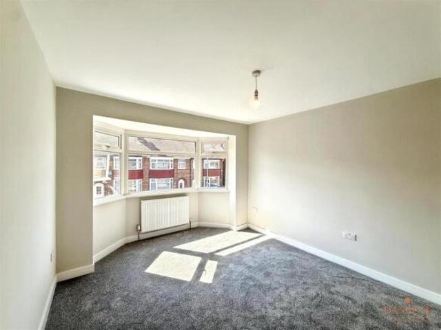 3 bedroom terraced house for sale in Ulverston Road, Hull, HU4