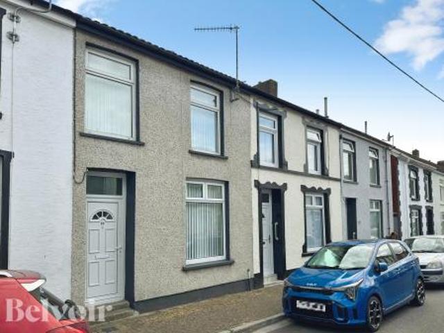 3 bedroom Terraced House To Let